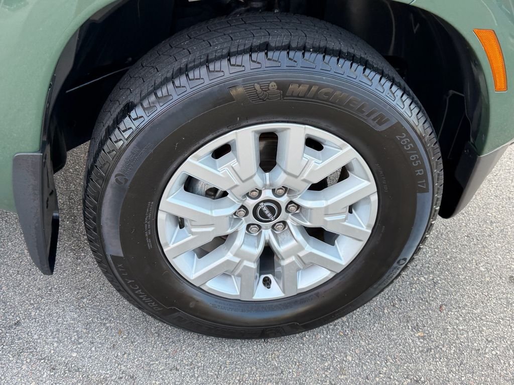Used 2024 Green Nissan SV image 19