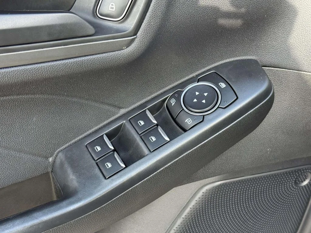 Used 2023 Silver Ford Active image 29