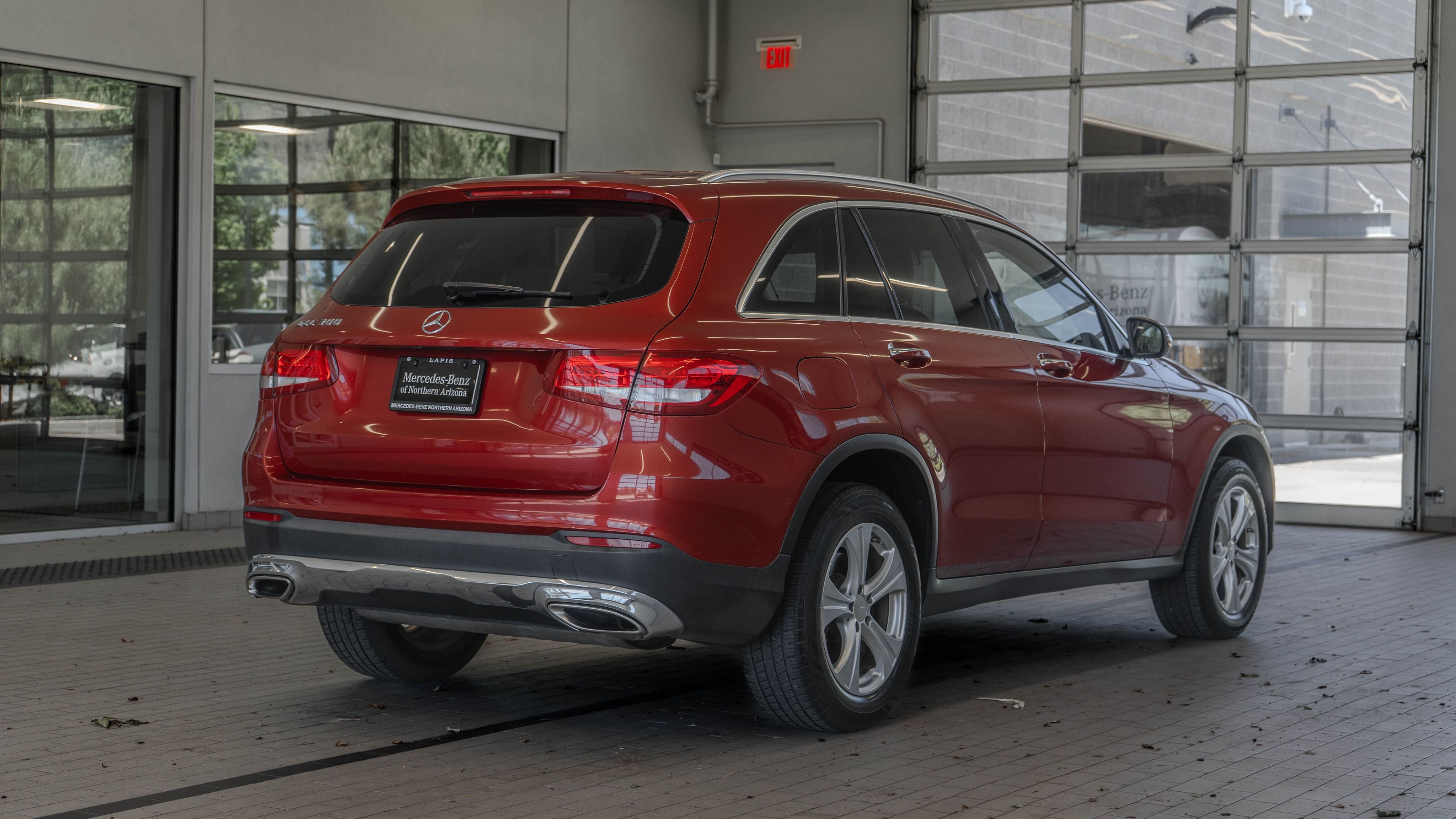 Used 2016 Red Mercedes-Benz GLC 300 image 8