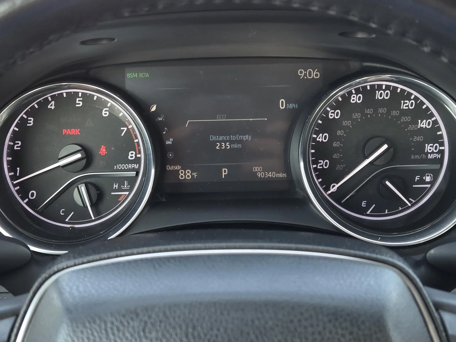 Used 2019 Celestial Silver Metallic Toyota XLE Auto (Natl) image 22