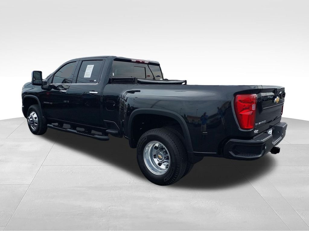 Used 2025 Black Chevrolet LTZ image 3