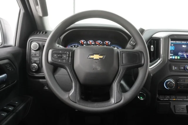 New 2026 Summit White Chevrolet WT image 23