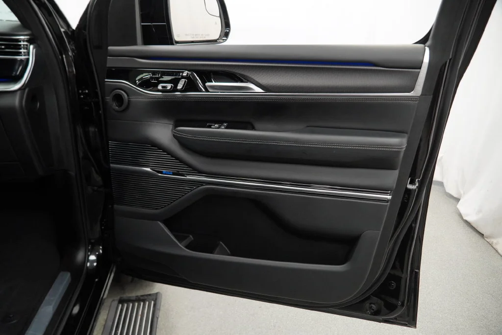 Used 2023 Black Jeep Series II image 41