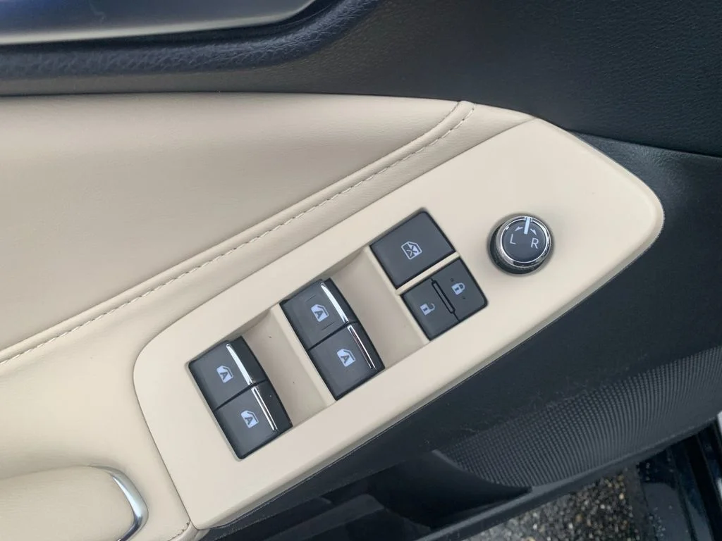 Used 2022 Black Toyota XLE Plus image 13