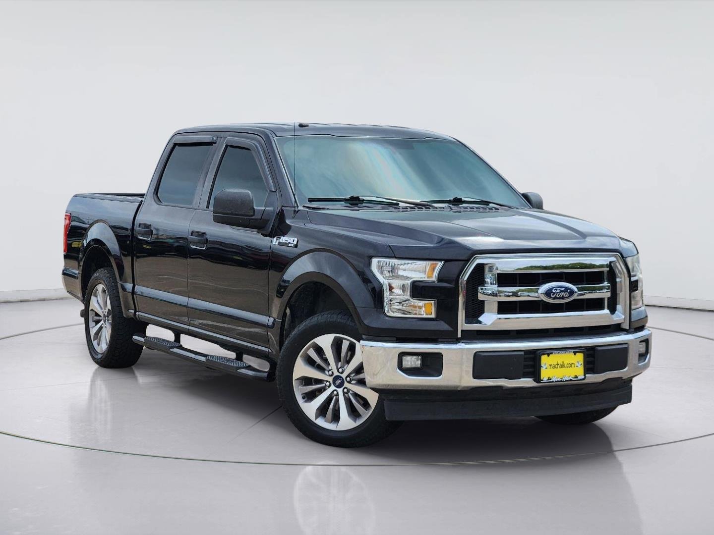 Used 2017 Shadow Black Ford XLT image 1