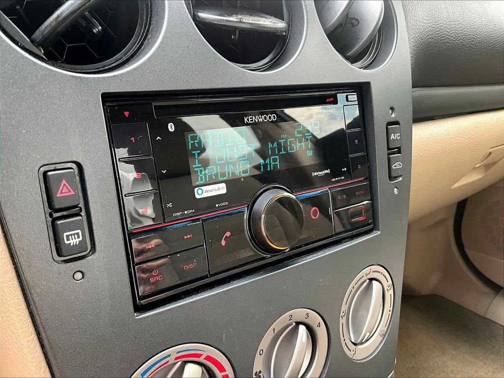 Used 2005 Red Mazda i image 14