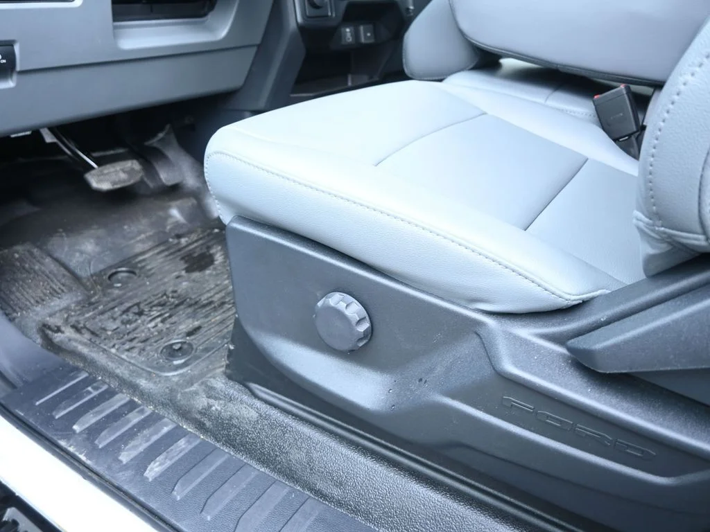 2026 Ford F-450 Super Duty Chassis Cab XL - Photo 8