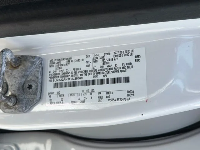 Used 2015 White Lincoln Base image 30