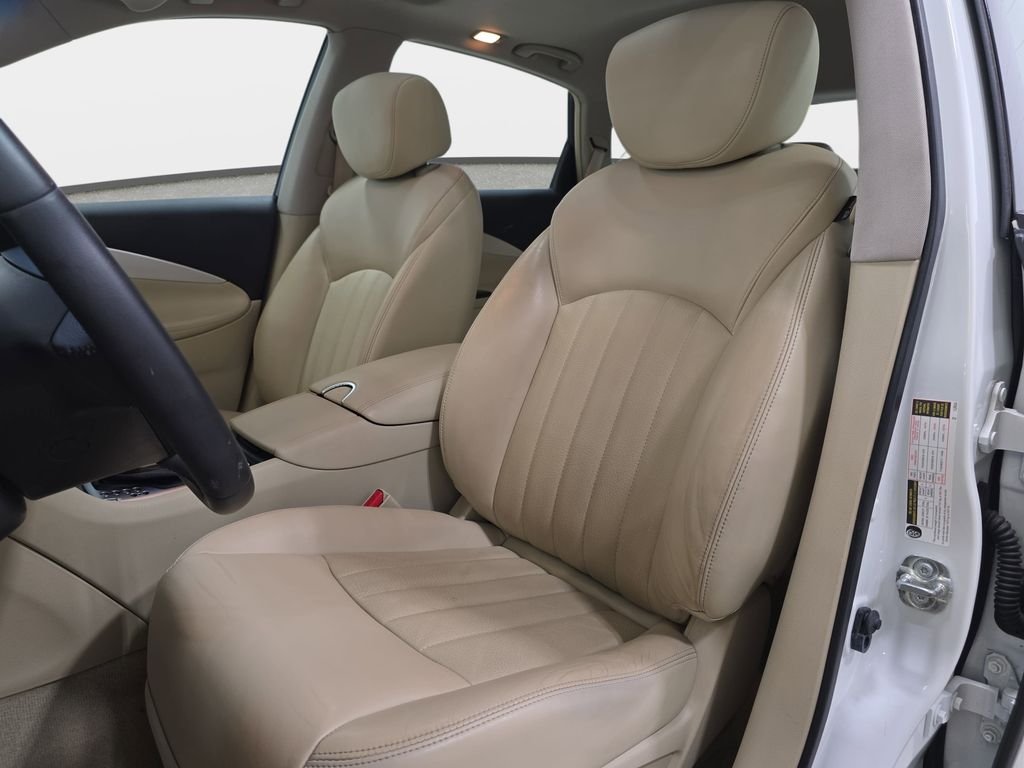 Used 2016 Majestic INFINITI Base image 14