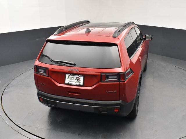 New 2026 Red Hot Pearl-Coat Exterior Paint Jeep Limited image 17