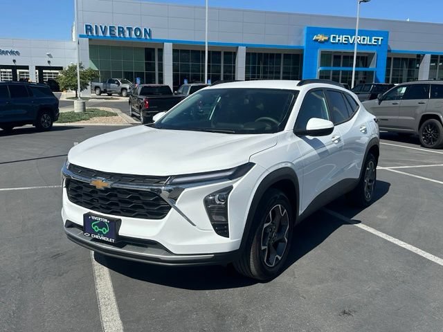2026 Chevrolet Trax LT - Photo 12