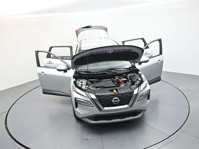 Used 2023 Brilliant Silver Metallic Nissan SV image 40