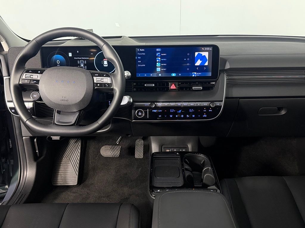 Used 2025 Green Hyundai Limited image 13