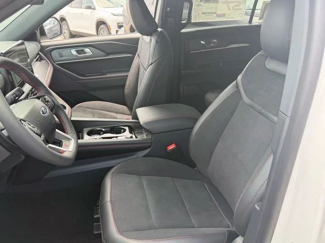 New 2026 Star White Metallic Tri-Coat Ford ST image 5