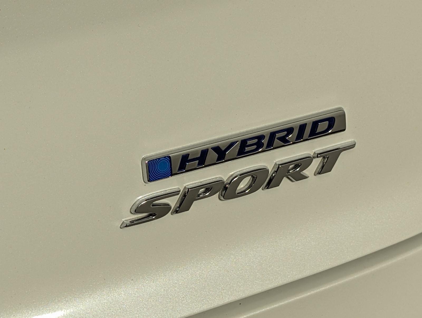Used 2024 Platinum White Pearl Honda Sport image 8