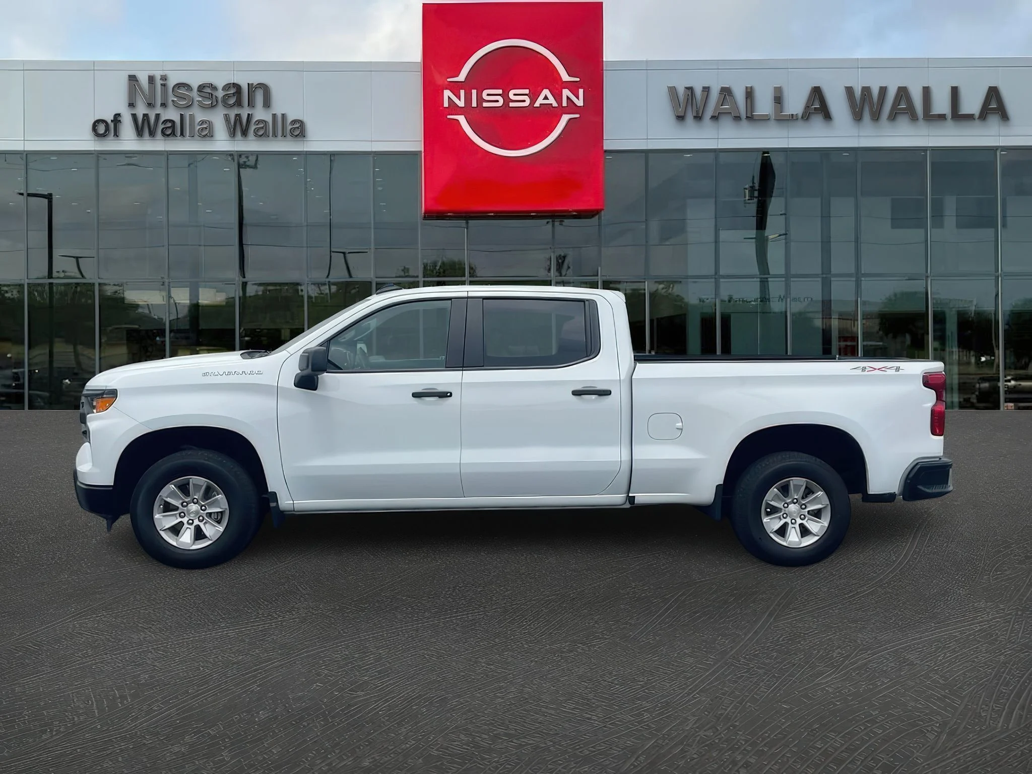 Used 2024 Summit White Chevrolet Work Truck image 4