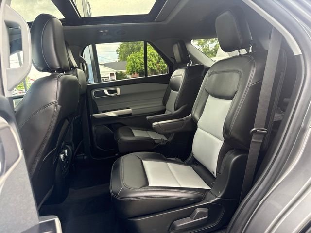 Used 2023 Gray Ford XLT image 11