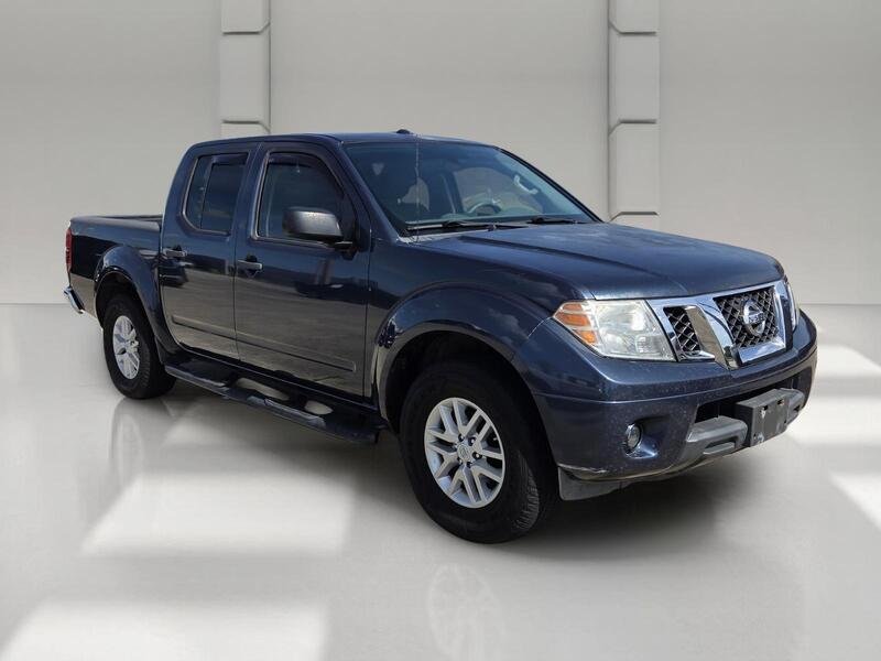 Used 2015 Arctic Blue NISSAN 2WD CREW CAB SWB AUTO SV image 7