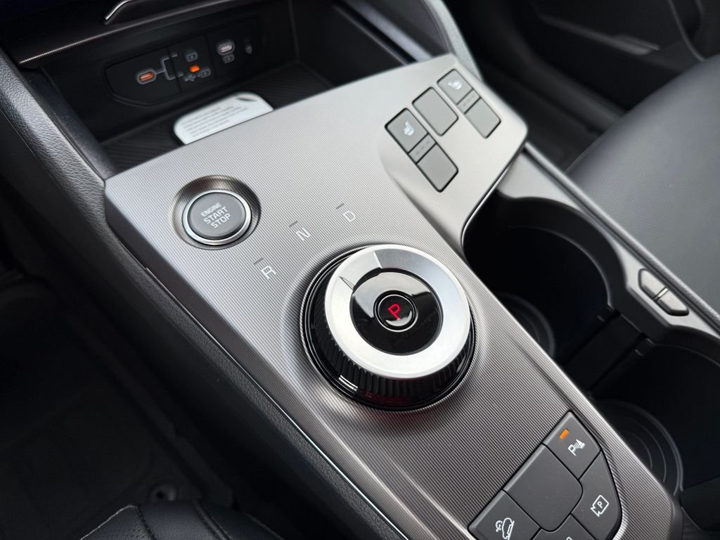 New 2026 Snow White Pearl Kia EX image 30