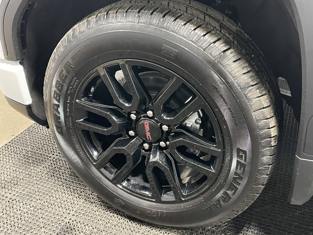 2025 GMC Sierra 1500 Elevation - Photo 14