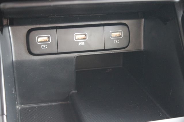 Used 2021 Black Kia S image 8