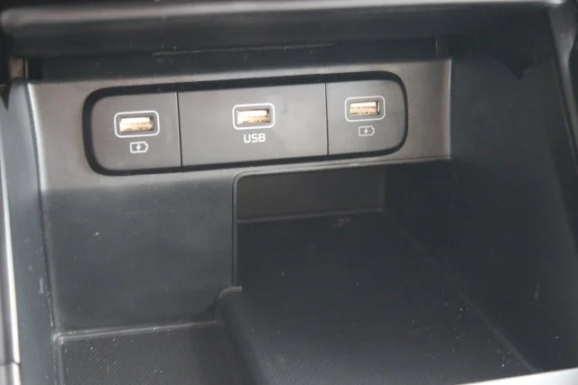 Used 2021 Black Kia S image 8