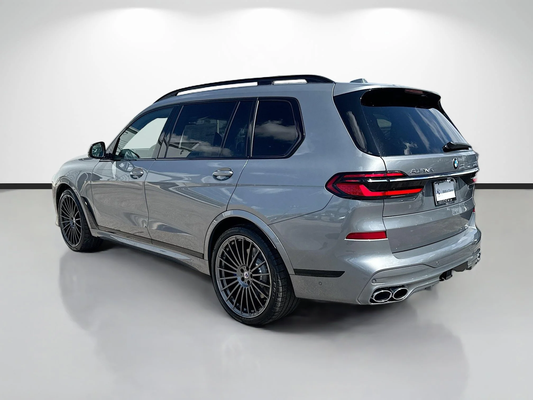 New 2026 Skyscraper Grey Metallic BMW ALPINA XB7 image 5