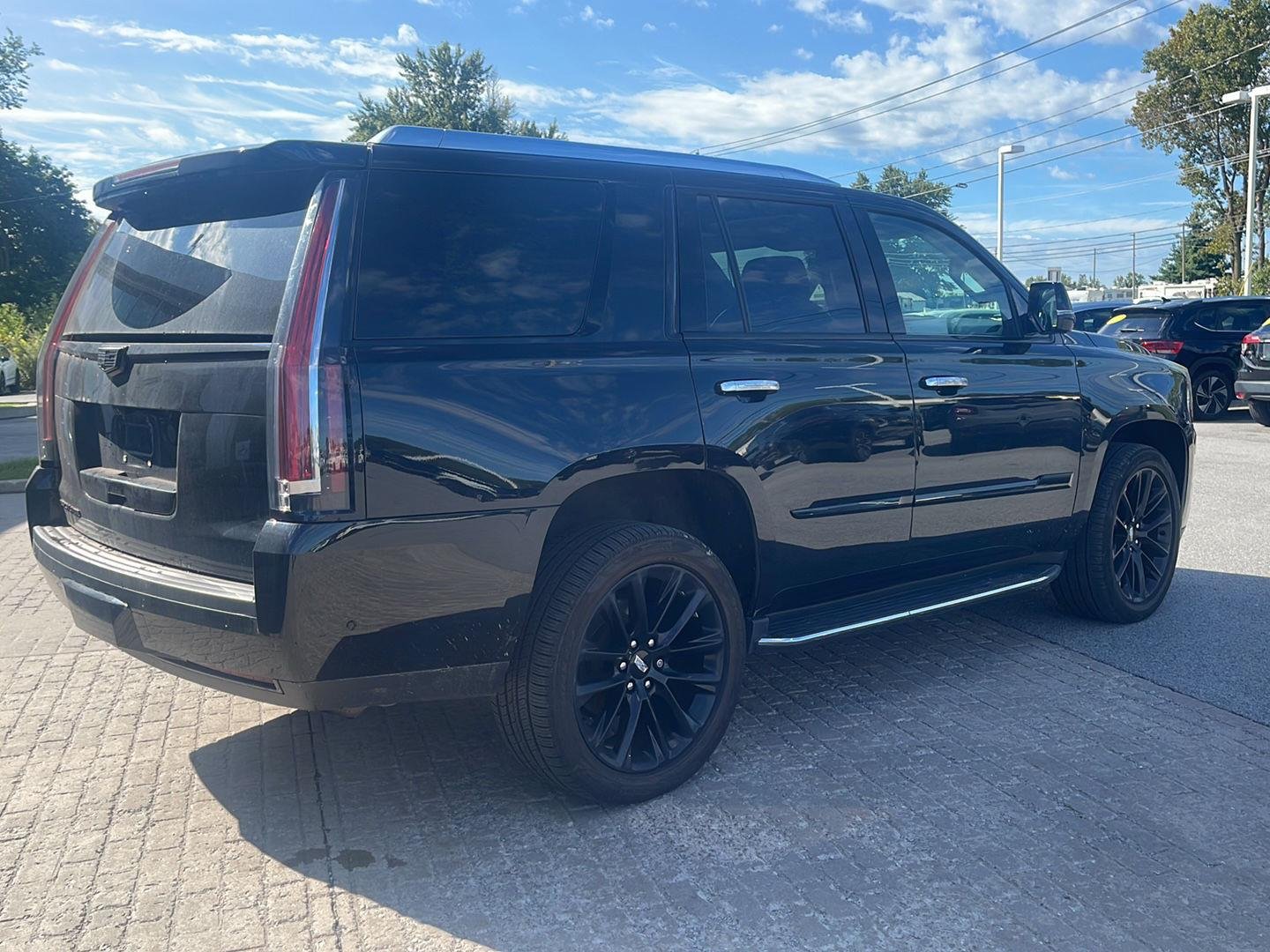 Used 2020 Black Raven Cadillac Premium Luxury image 4