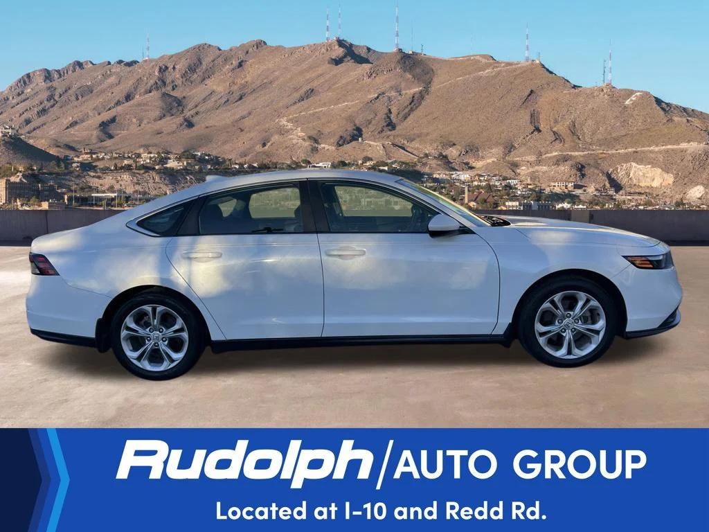 Used 2023 White Honda LX image 6