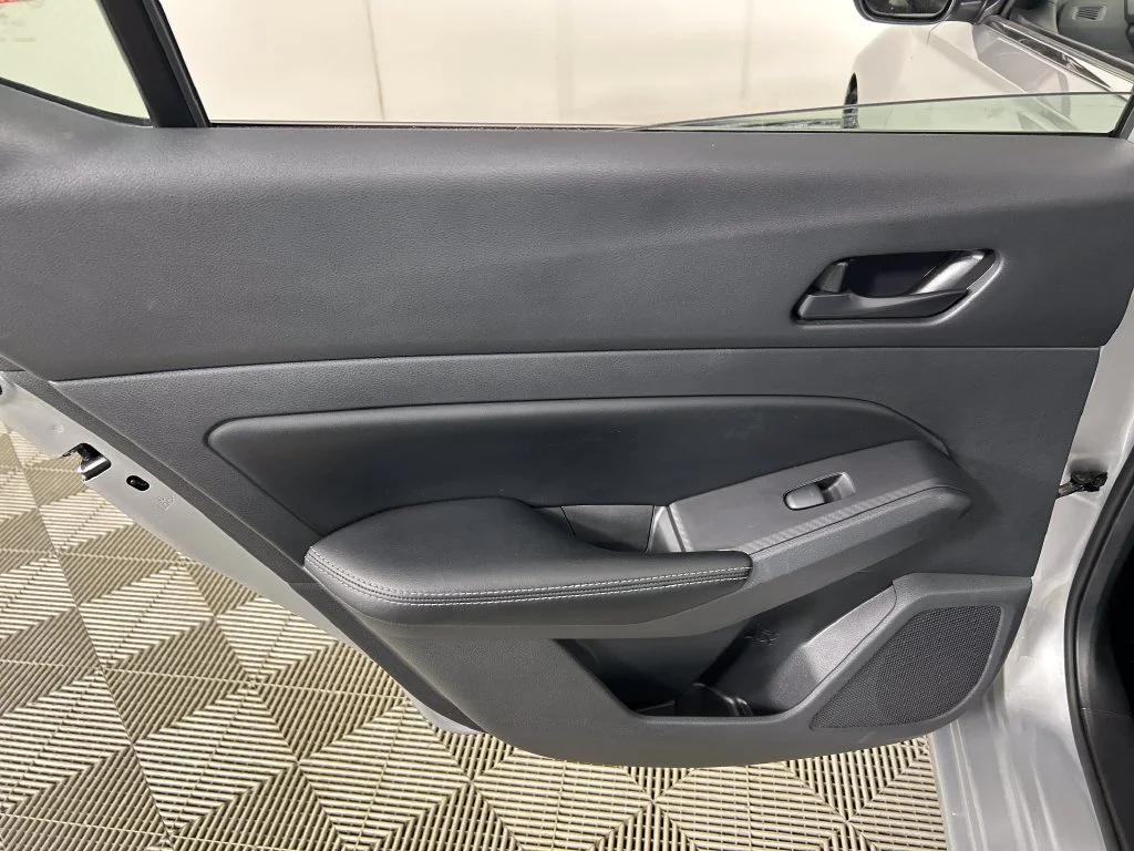Used 2024 Silver Nissan 2.5 SV image 16