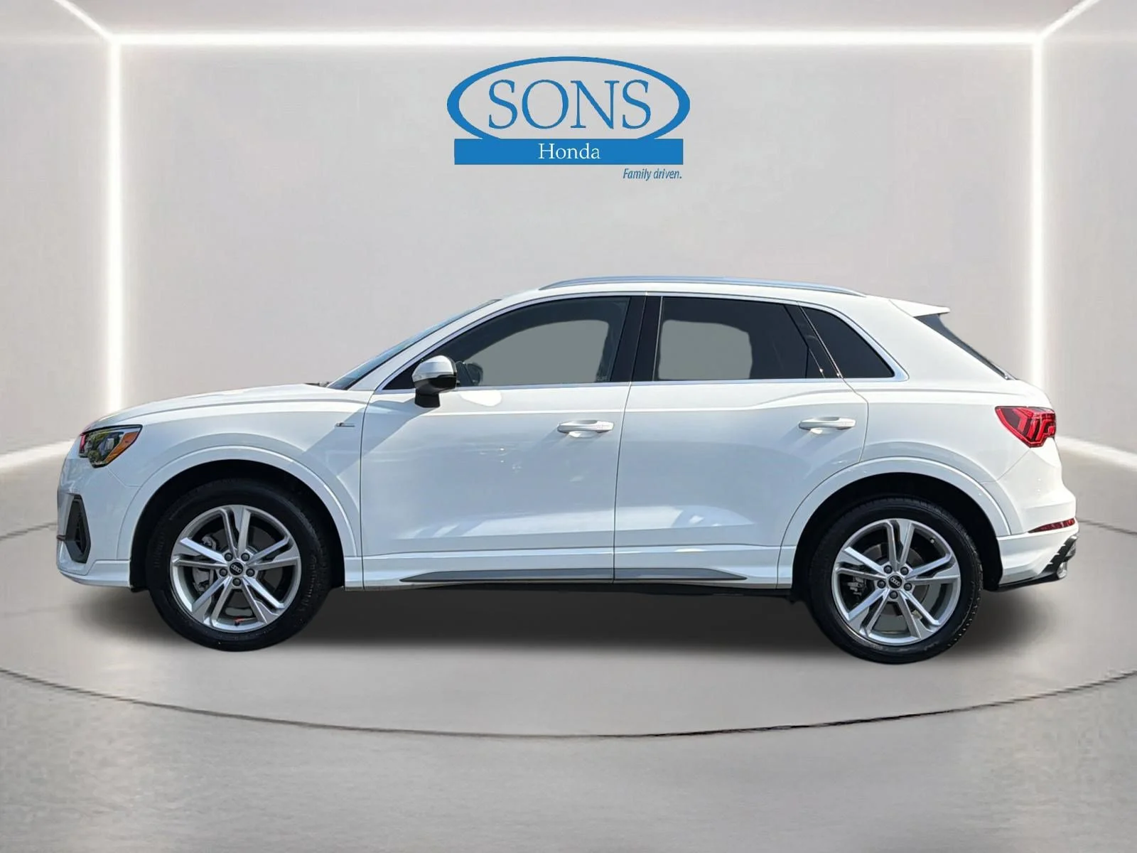 Used 2022 White Audi S line Premium image 23