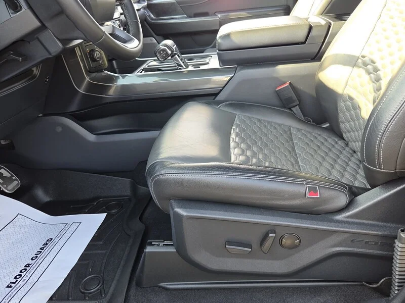 Used 2023 Black Metallic FORD XLT image 7