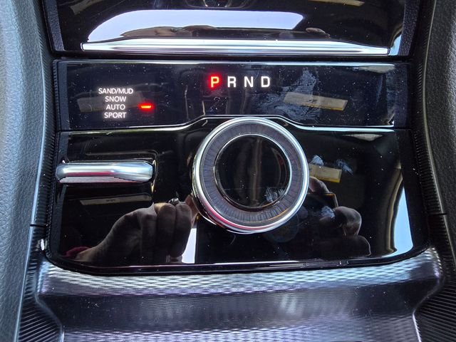 New 2026 Diamond Black Crystal Pearlcoat Jeep Altitude image 17