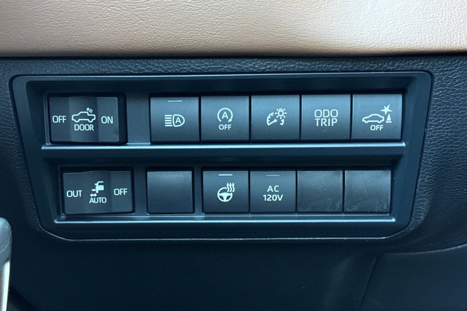 2025 Toyota Tundra 1794 Edition - Photo 29