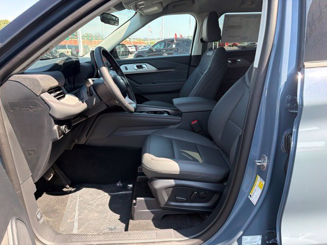 New 2026 Vapor Blue Metallic Ford Active image 34