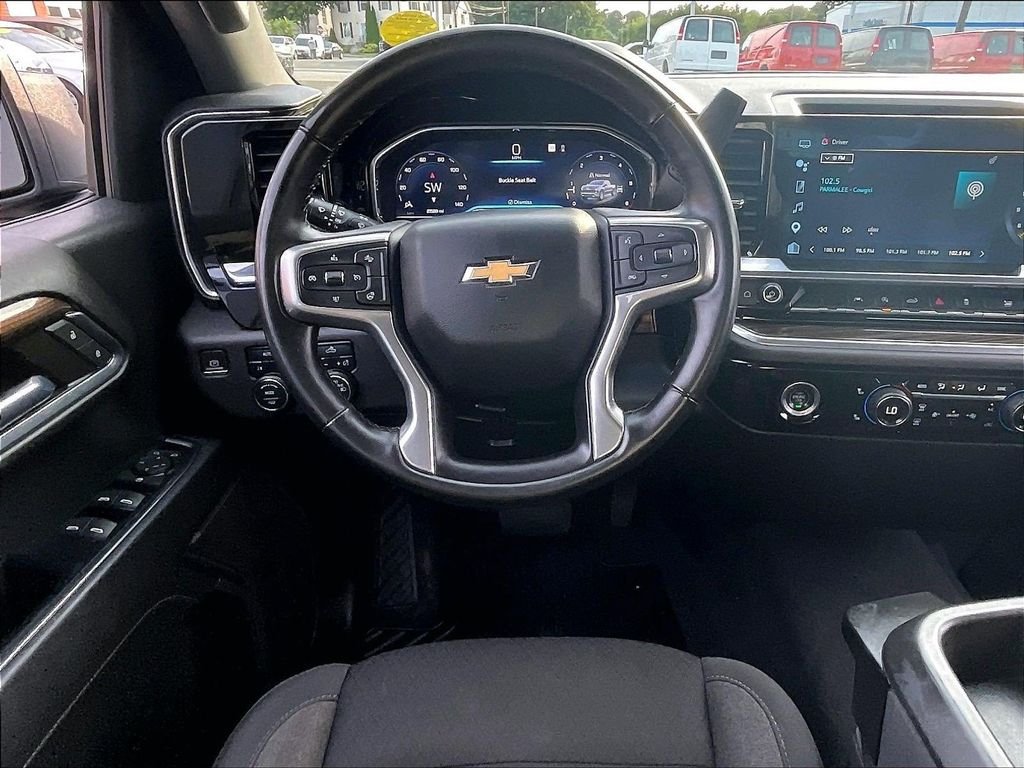 Used 2023 Gray Chevrolet LT image 17