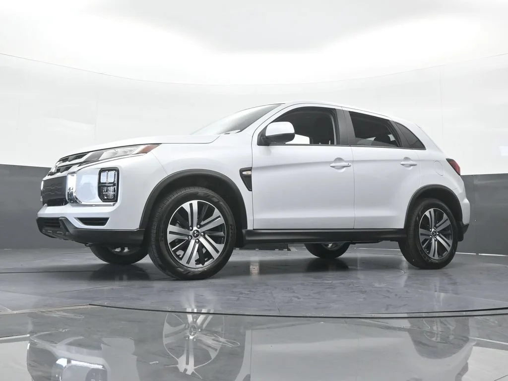 New 2027 White Diamond Mitsubishi 2.0 ES 2WD image 49