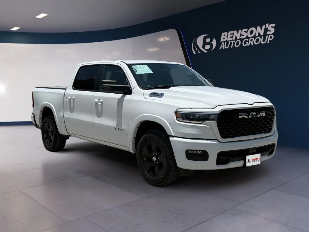 Used 2025 White Ram Big Horn/Lone Star image 7