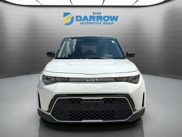 Used 2023 White Kia S image 8