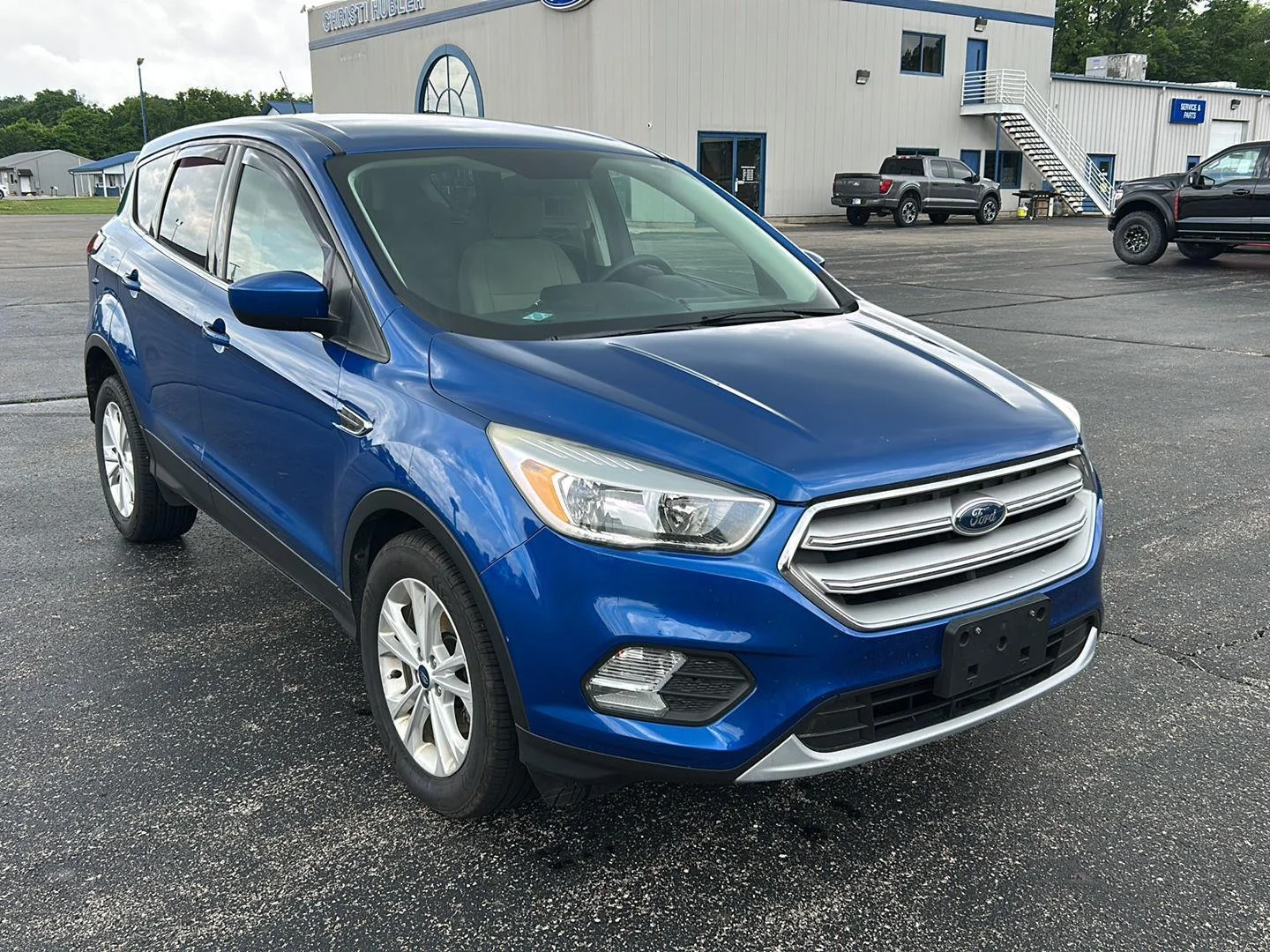 Used 2019 Lightning Blue Ford SE image 9