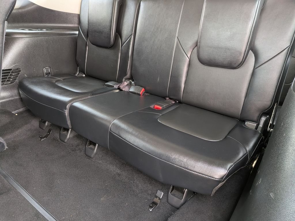 Used 2024 Silver Nissan SV image 30