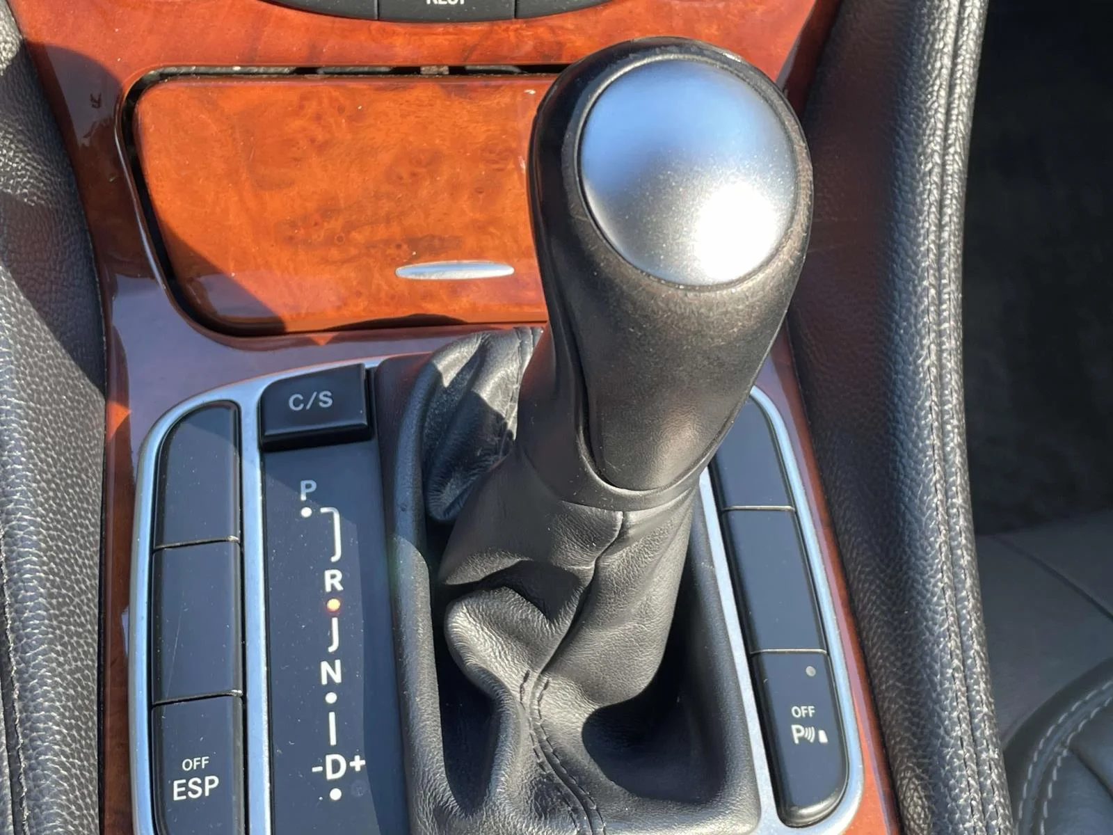 Used 2004  Mercedes-Benz  image 21