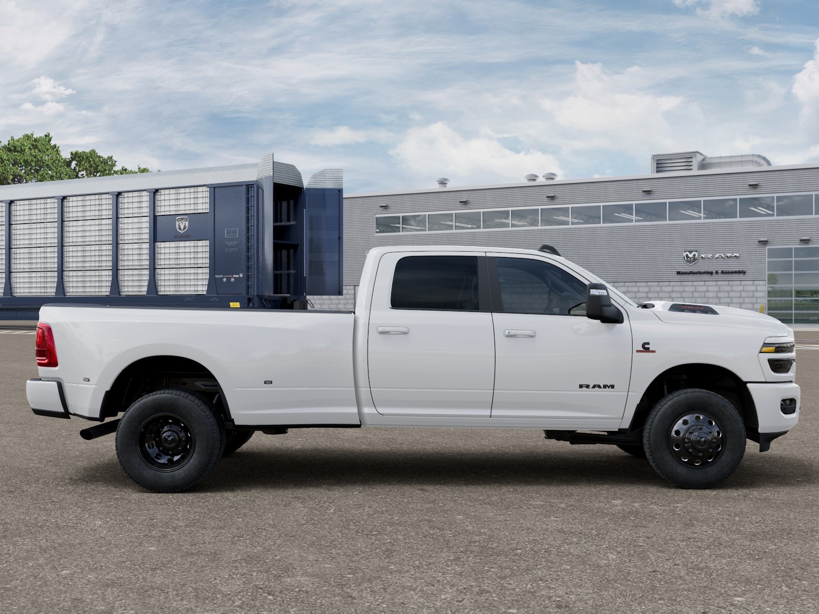New 2026 Bright White Clear-Coat Exterior Paint RAM Laramie image 12