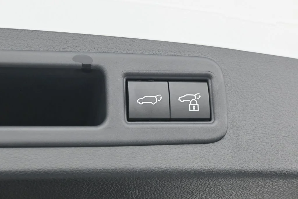 Used 2025 White Pearl Lexus 350 image 36