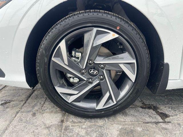 2025 Hyundai Elantra Blue - Photo 7
