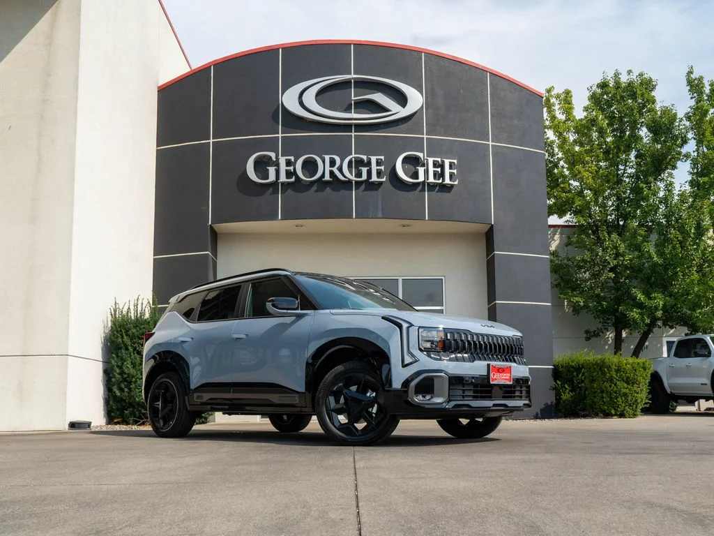 New 2027 Pale Gray Kia X-Line S image 1