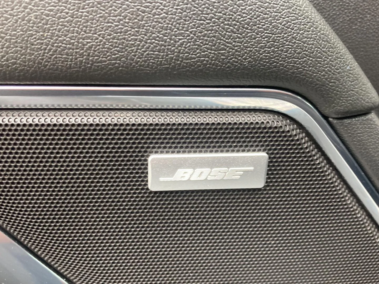 Used 2024 Summit White Chevrolet RST image 15