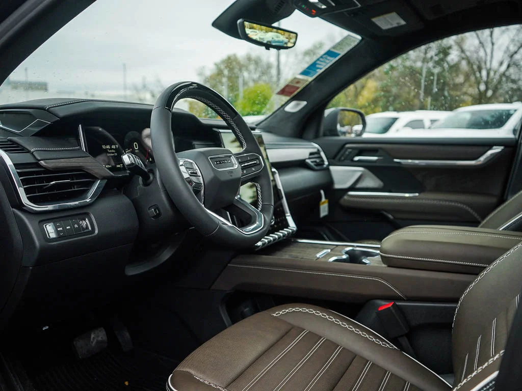 2026 GMC Acadia Denali Ultimate - Photo 19