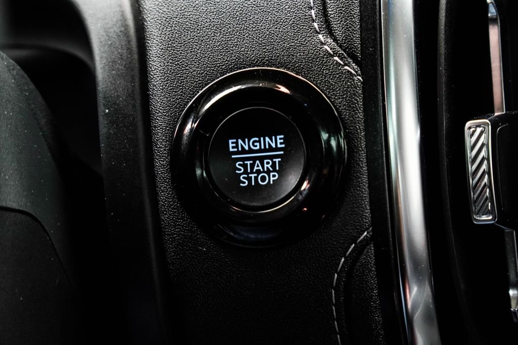 Used 2025 Gray Ford Platinum image 39