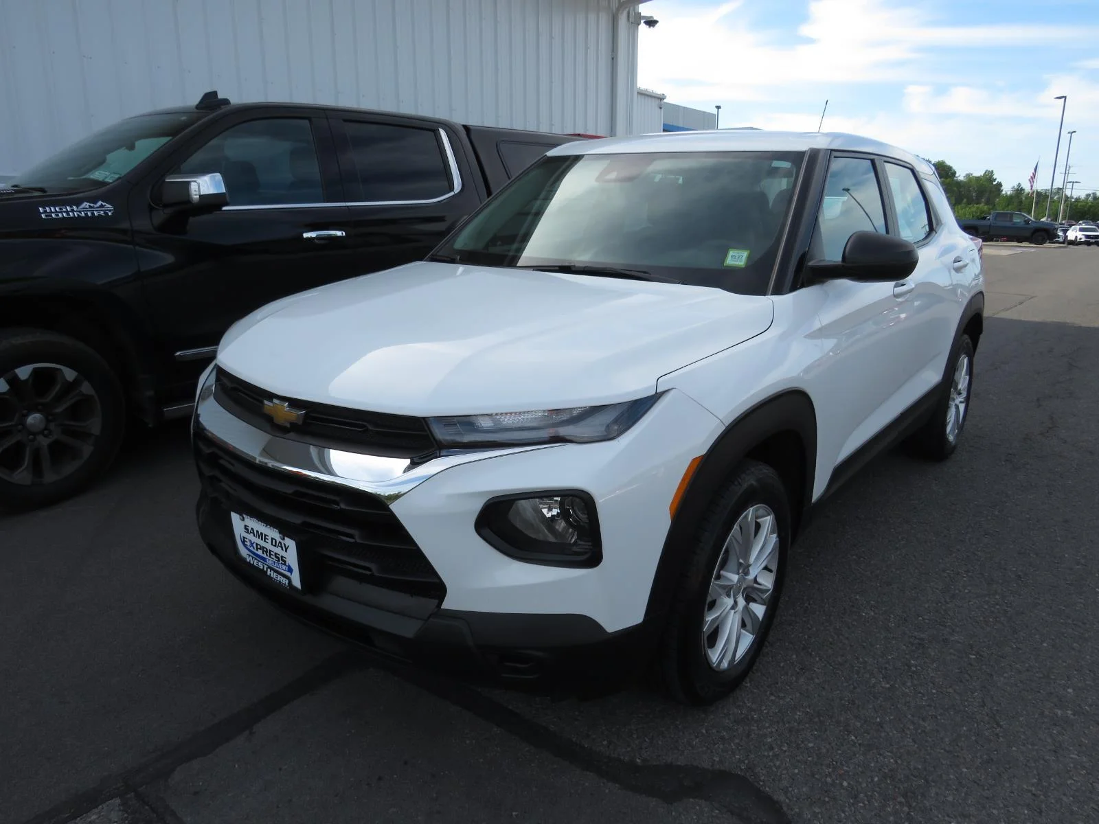 Used 2023 Summit White Chevrolet LS image 13